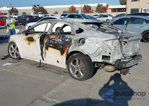 2014 Ford Fusion Se z USA, uszkodzony, nr VIN 3FA6P0HD0ER393136